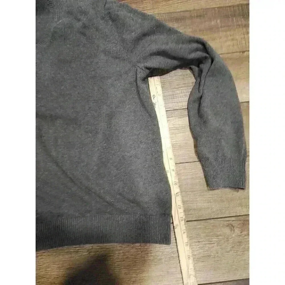 Jos. A. Bank Men's Traveler V-Neck Sweater Size XL Gray 100% Merino Wool - Picture 6 of 6